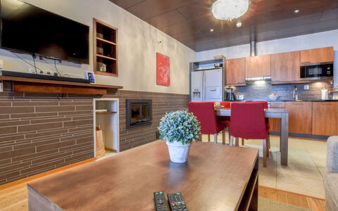Tahko Spa Junior Suite Orange B6: Boom, Bank, Huis, Verblijf, Meer, Vijver, Woud, Blokhut