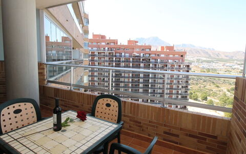 Torre Maestral: Eigendom, Gebouw, Kamer, Balkon, Onroerend Goed, Appartement, Meubilair, Interieur Ontwerp, Huis, Condominium