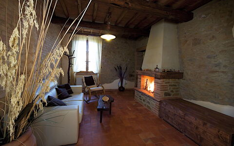 Agriturismo le Calle: Kamer, Gebouw, Eigendom, Interieur Ontwerp, Woonkamer, Meubilair, Verdieping, Zolder, Straal, Huis