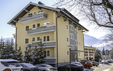 Bad Hofgastein 210: Wiel, Auto, Lucht, Gebouw, Voertuig, Eigendom, Sneeuw, Venster