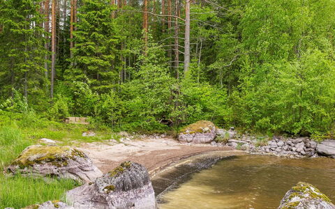 Kainalolahti: Meubilair, Stoel, Buitenmeubels, Tafel, Hout, Buitentafel, Keuken En Eettafel, Schaduw, Tuin, Paraplu