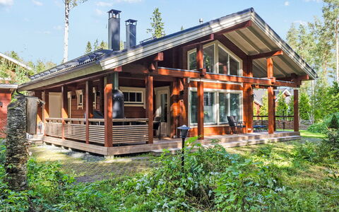 Villa Utu: Meubilair, Stoel, Buitenmeubels, Tafel, Hout, Buitentafel, Keuken En Eettafel, Schaduw, Tuin, Paraplu