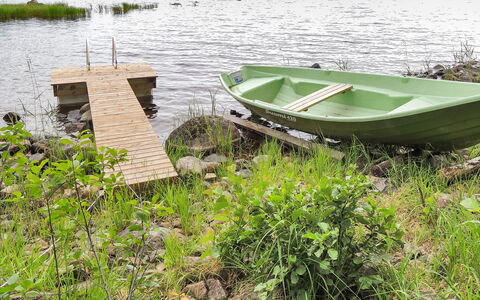 Villa Utu: Meubilair, Stoel, Buitenmeubels, Tafel, Hout, Buitentafel, Keuken En Eettafel, Schaduw, Tuin, Paraplu