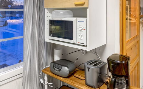Ruka-Ihtinki 4 a 3: Elektronisch Apparaat, Toestel Van De Keuken, Interieur Ontwerp, Huishoudapparatuur, Small Appliance, Major Appliance, Verlichting, Kamer, Meubilair, Keuken