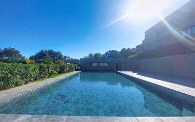 Porto Vecchio 123: Water, Zwembad, Samengesteld Materiaal, Waterpartij, Reflectie, Reflecting Pool, Ontwerp, Toevlucht, Tegel