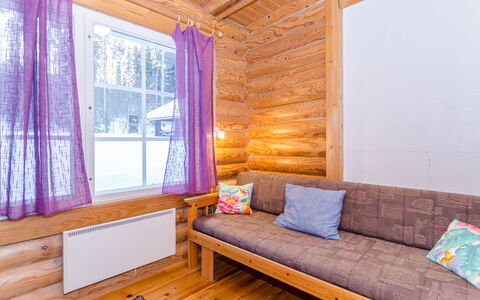 Pielislinna Savilahti: Meubilair, Stoel, Buitenmeubels, Tafel, Hout, Buitentafel, Keuken En Eettafel, Schaduw, Tuin, Paraplu
