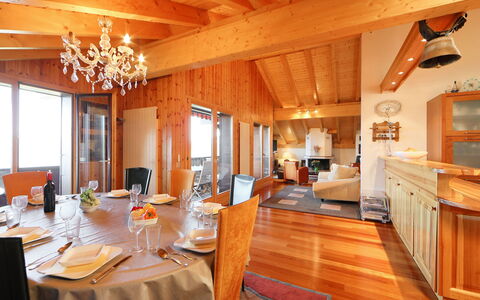 Sunset B 11: Kamer, Eigendom, Gebouw, Meubilair, Eetkamer, Interieur Ontwerp, Countertop, Straal, Plafond, Onroerend Goed