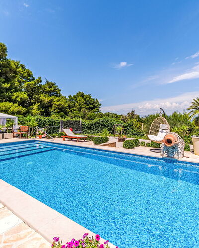 Villa Mutnik: Blauw, Zwembad, Toevlucht, Vrije Tijd, Eco Hotel, Hotel, Tuin, Villa, Landgoed, Hacienda