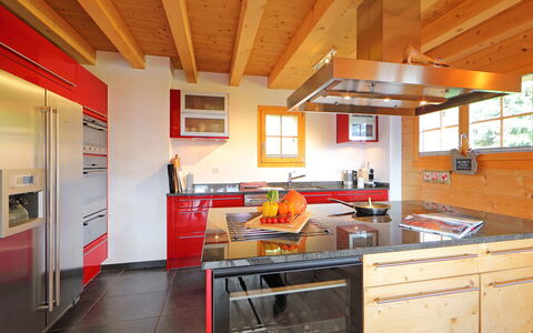 Chalet Maurice: Cabinetry, Countertop, Eigendom, Meubilair, Wastafel, Keuken, Hout, Toestel Van De Keuken, Gootsteen, Oranje