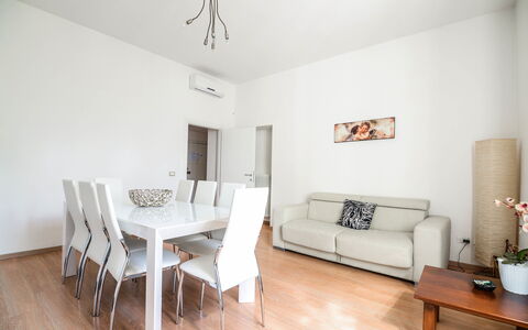 Residenza Bellagio: Kamer, Eigendom, Meubilair, Interieur Ontwerp, Woonkamer, Verdieping, Gebouw, Tafel, Huis, Onroerend Goed