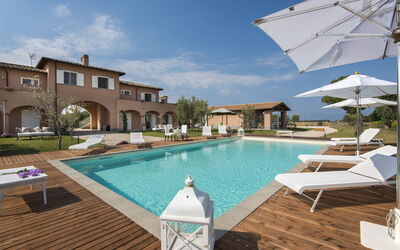 villa-marina-velca-tarquinia-villa-pool