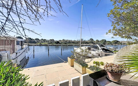 Marinas Beach: Water, Boot, Jachthaven, Watercraft, Waterweg, Dok, Reflectie, Kanaal, Meer, Haven