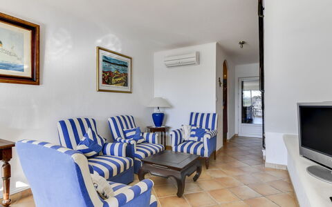 Marinas Beach: Kamer, Eigendom, Gebouw, Meubilair, Onroerend Goed, Interieur Ontwerp, Huis, Tafel, Verdieping, Eetkamer