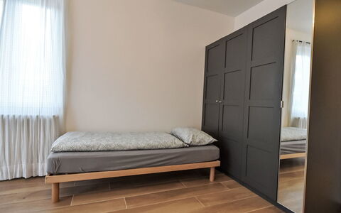 San Anton: Flooring, Verdieping, Meubilair, Hout, Interieur Ontwerp, Slaapkamer, Houten Vloer, Kamer, Bed, Verlichting
