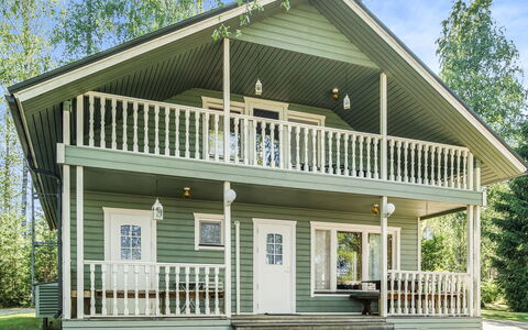 Kesäranta: Hout, Veranda, Huis, Siding, Huis, Verblijf, Dak, Deur, Landgoed, Boerderij