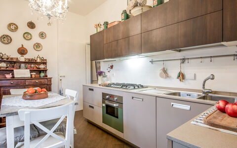 Madda: Cabinetry, Countertop, Gootsteen, Meubilair, Wastafel, Product, Toestel Van De Keuken, Keuken, Kraan, Fornuis