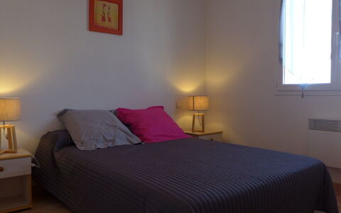 Les Fauvettes: Eigendom, Meubilair, Venster, Licht, Comfort, Interieur Ontwerp, Verlichting, Hout, Lamp