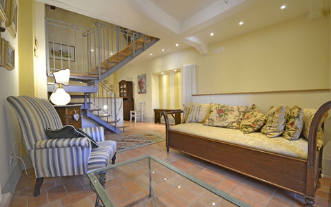 Appartamento Maccari: Kamer, Eigendom, Meubilair, Interieur Ontwerp, Woonkamer, Plafond, Gebouw, Onroerend Goed, Verdieping, Slaapkamer