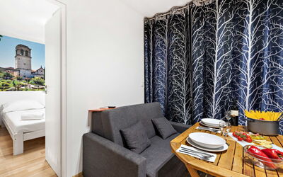 Camping Galeb 200.8: Interieur Ontwerp, Kamer, Meubilair, Verdieping, Huis, Muur, Tafel, Bankstel, Woonkamer, Flooring