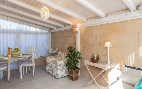 Stella Marina: Eigendom, Gebouw, Kamer, Interieur Ontwerp, Plafond, Onroerend Goed, Huis, Meubilair, Architectuur, Verdieping