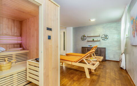 Roko: Meubilair, Eigendom, Gebouw, Cabinetry, Hout, Huis, Comfort, Flooring, Woonkamer, Verdieping