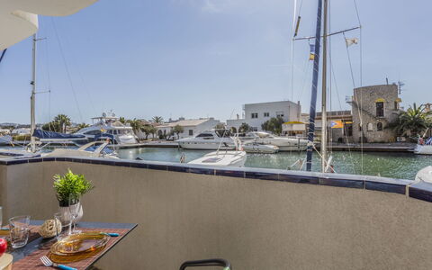 Symar: Eigendom, Onroerend Goed, Jachthaven, Vakantie, Architectuur, Appartement, Huis, Voertuig, Gebouw, Dak