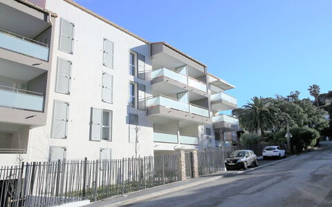 79 Bay: Woongebied, Eigendom, Buurt, Gebouw, Architectuur, Appartement, Huis, Gemengd Gebruik, Onroerend Goed,  Dorf\