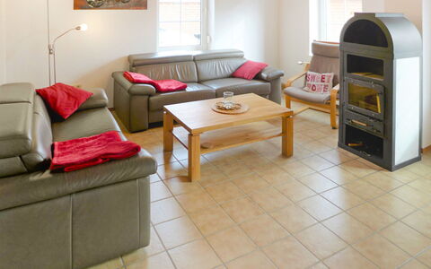Reuse: Kamer, Eigendom, Meubilair, Woonkamer, Verdieping, Interieur Ontwerp, Gebouw, Huis, Onroerend Goed, Flooring