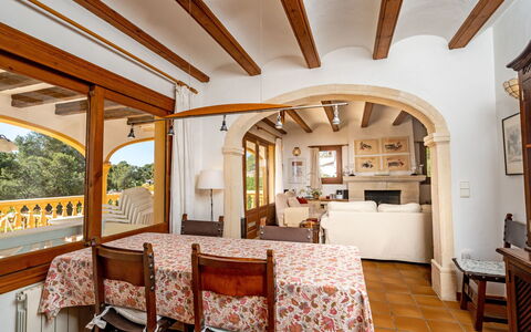 Villa Casablanca: Eigendom, Kamer, Gebouw, Plafond, Meubilair, Straal, Interieur Ontwerp, Onroerend Goed, Huis, Huis