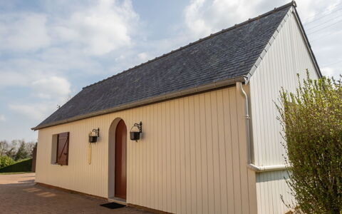 Les Genêts: Eigendom, Gebouw, Dak, Huis, Garage, Schuur, Schuur, Verblijf, Facade, Onroerend Goed