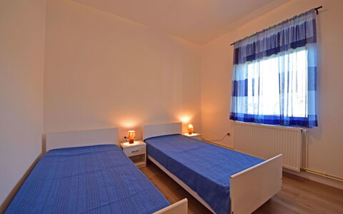 Novi Vinodolski Klenovica 600: Kamer, Bed, Slaapkamer, Eigendom, Meubilair, Interieur Ontwerp, Gebouw, Architectuur, Onroerend Goed, Huis