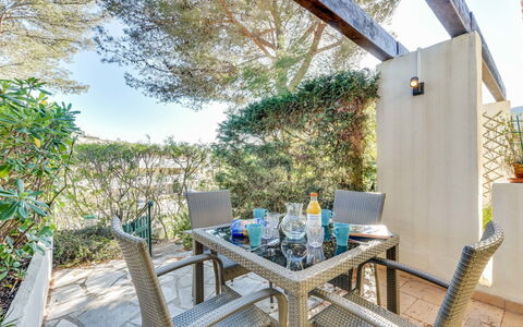 Mas de la Plage: Eigendom, Onroerend Goed, Huis, Kamer, Gebouw, Tafel, Verblijf, Huis, Backyard, Vakantie