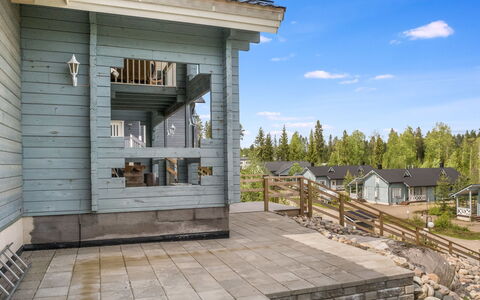 Värikatti: Meubilair, Stoel, Buitenmeubels, Tafel, Hout, Buitentafel, Keuken En Eettafel, Schaduw, Tuin, Paraplu