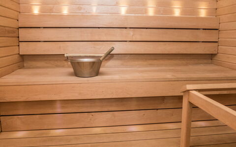 Nelikko B: Hout, Siding, Verblijf, Huis, Huis, Plank, Garden Gebouwen, Blokhut, Hardwood, Veranda