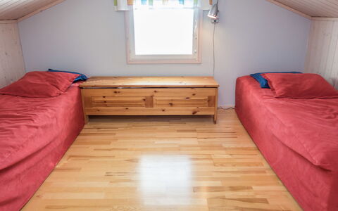 Nelikko B: Hout, Siding, Verblijf, Huis, Huis, Plank, Garden Gebouwen, Blokhut, Hardwood, Veranda