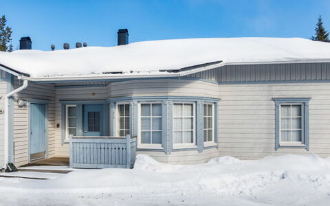 Nelikko B: Hout, Siding, Verblijf, Huis, Huis, Plank, Garden Gebouwen, Blokhut, Hardwood, Veranda