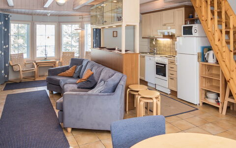 Nelikko B: Hout, Siding, Verblijf, Huis, Huis, Plank, Garden Gebouwen, Blokhut, Hardwood, Veranda