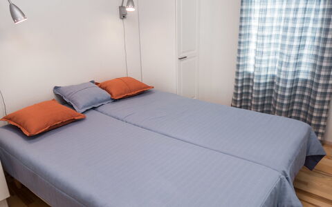 Nelikko B: Hout, Siding, Verblijf, Huis, Huis, Plank, Garden Gebouwen, Blokhut, Hardwood, Veranda