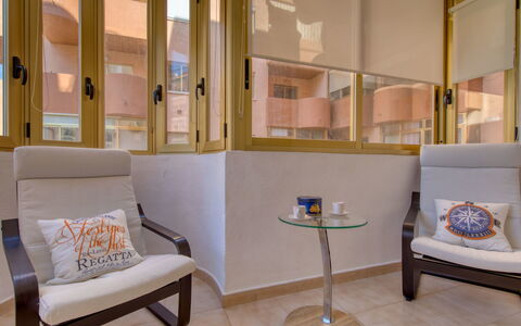 Calpe Pueblo: Kamer, Meubilair, Eigendom, Interieur Ontwerp, Gebouw, Woonkamer, Suite, Huis, Tafel, Architectuur