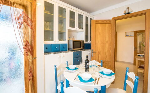 Mariners 2: Kamer, Eigendom, Meubilair, Eetkamer, Interieur Ontwerp, Gebouw, Turkoois, Onroerend Goed, Tafel, Huis