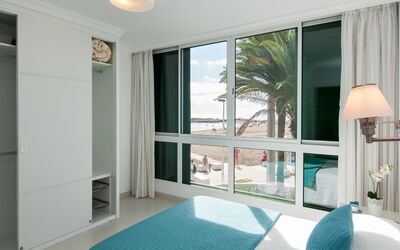 Beachfront Apartment Las Burras Mra