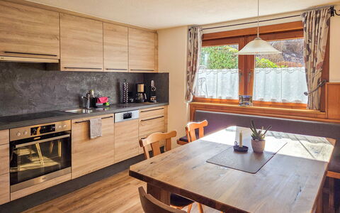 Egger: Hout, Meubilair, Interieur Ontwerp, Flooring, Verdieping, Keuken, Kamer, Countertop, Plafond, Cabinetry