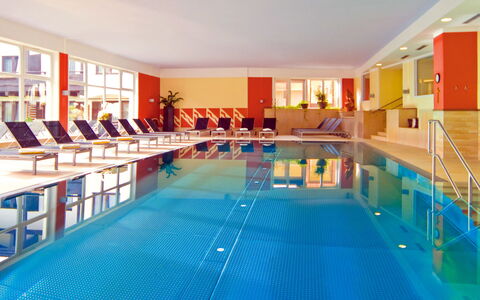 Imst 612: Water, Meubilair, Zwembad, Stoel, Tafel, Interieur Ontwerp, Vrije Tijd, Indoor Games En Sport
