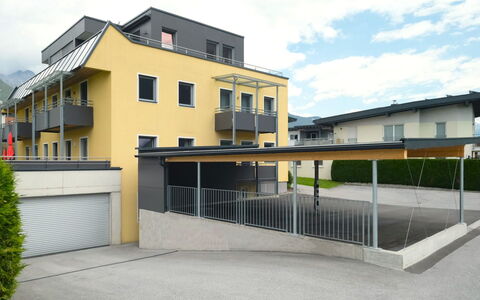 Imst 612: Facade, Stedelijk Ontwerp, Beton, Balkon, Oprit, Siding