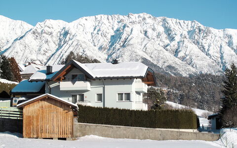 Frisch: Sneeuw, Winter, Berg, Bergachtig Landvormen, Bergdorp, Eigendom, Dak, Heuvel Station, Bergketen, Huis