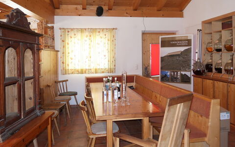 Aster: Tafel, Meubilair, Hout, Huis, Interieur Ontwerp, Beits, Verdieping, Woonkamer, Stoel, Flooring
