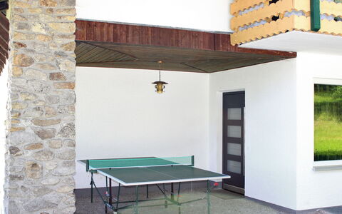 Marianne: Ping Pong, Eigendom, Kamer, Tafel, Meubilair, Huis, Muur, Gebouw, Plafond, Interieur Ontwerp