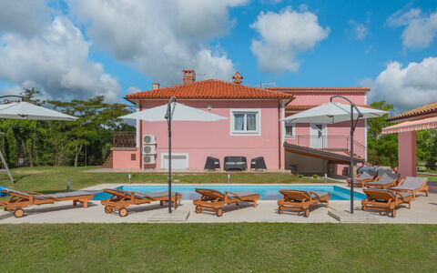 Dordana: Eigendom, Huis, Huis, Gebouw, Onroerend Goed, Woongebied, Land Lot, Villa, Architectuur, Landgoed