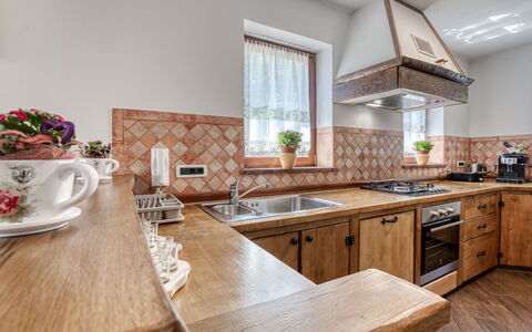 Villa Toni: Keuken, Interieur Ontwerp, Hout, Countertop, Flooring, Cabinetry, Plafond, Huis, Kamer, Verdieping