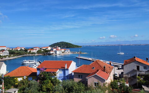 Ines: Water, Wolk, Lucht, Gebouw, Dag, Eigendom, Natuur, Azure, Architectuur, Kust En Oceanic Landvormen